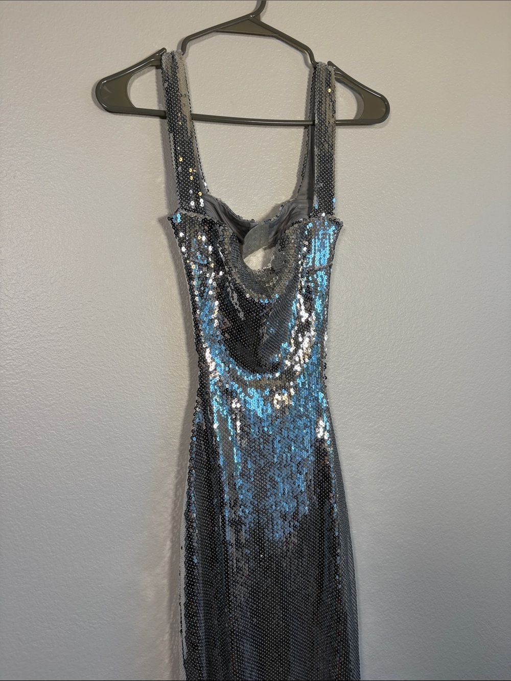 NWT MESHKI Adoria Sequin Cutout Maxi Dress in Silver - XS - Picture 5 of 9